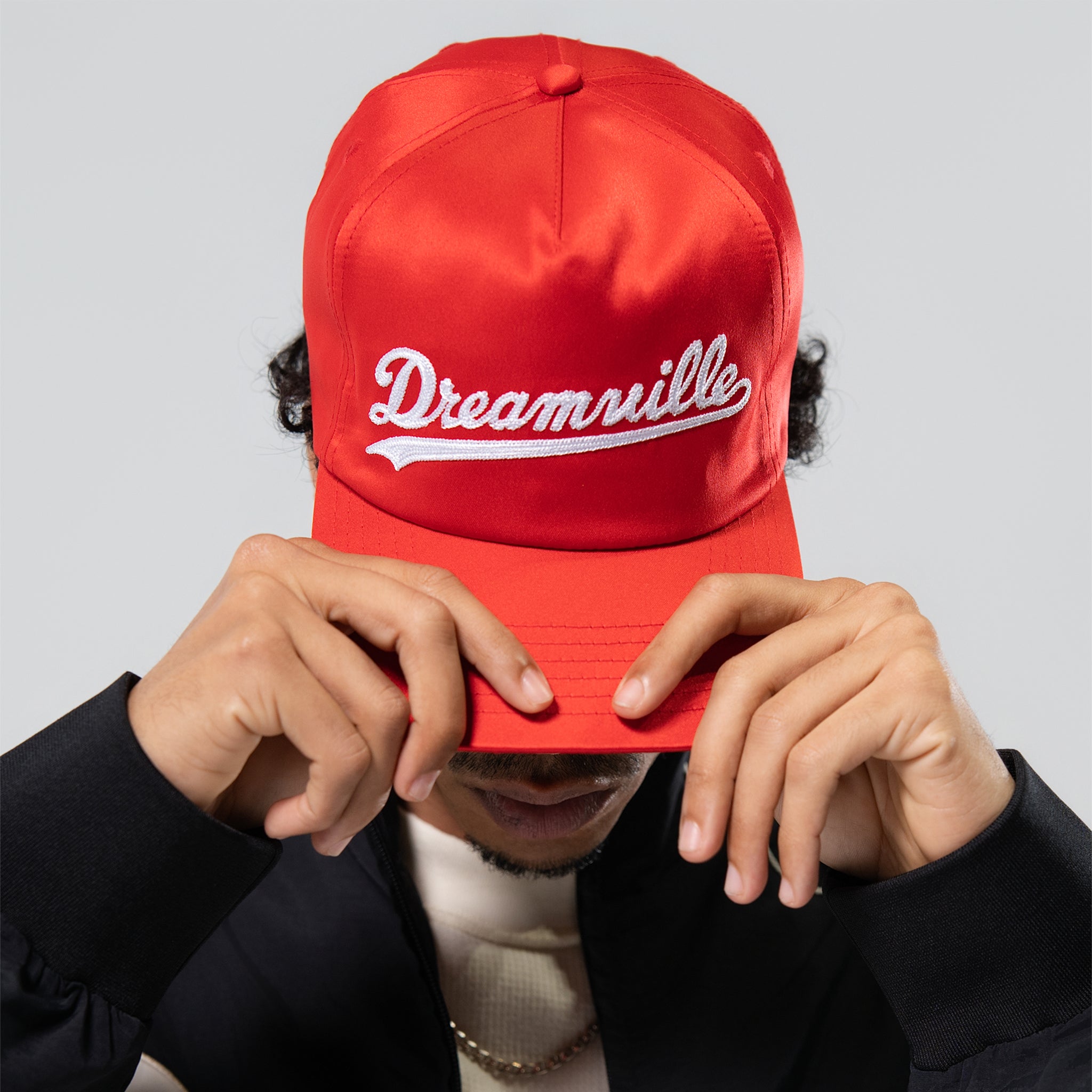 キャップ　circle circle day dream ovy DREAMVILLE SCRIPT SATIN HAT – Dreamville Official Store